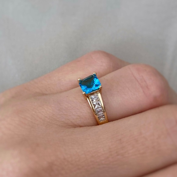 Ring 18k Gold Plated Blue Sapphire and Zircon - Picture 5 of 10
